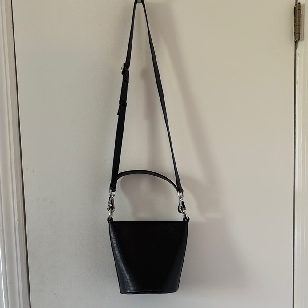 Hyer Goods Black Crossbody Bucket Bag with Top Handle